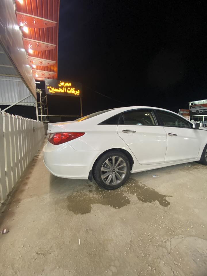 السلام عليكم
سياره سوناتا 2011 خليجي 
مكينه صار اسبوع من شادها 2400دوش خليجي 
حداديه تبريد كير اكسل كله جديد 
بيها ٣ قطع تبديل بدون ضرر دواخل 
سياره خير من الله مال جناي اقره قبل لا تتصل 
رايدها 110وبيها مجال قليل 
مكاني نجف عباسيه

***********
***********
