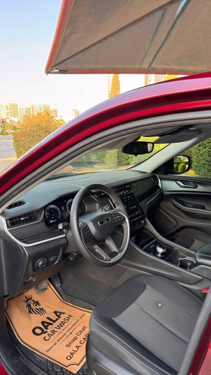 سلام عليكم 
للبيع جيب لاريدو 2023 وارد امريكي 
لون ماروني  ماشيه 42.000 km ممشى امريكا. داخل العراق ماشيه 1.000km سيارة بيها حادث مثل ما موجود بالصوره. بدون ايرباك وسيارة بيها كتاب تظليل نسبه 80%  يمشي بجميع محافظات العراق 
السعر 32.000$  وبي مجال بسيط 
الاستفسار ***********
