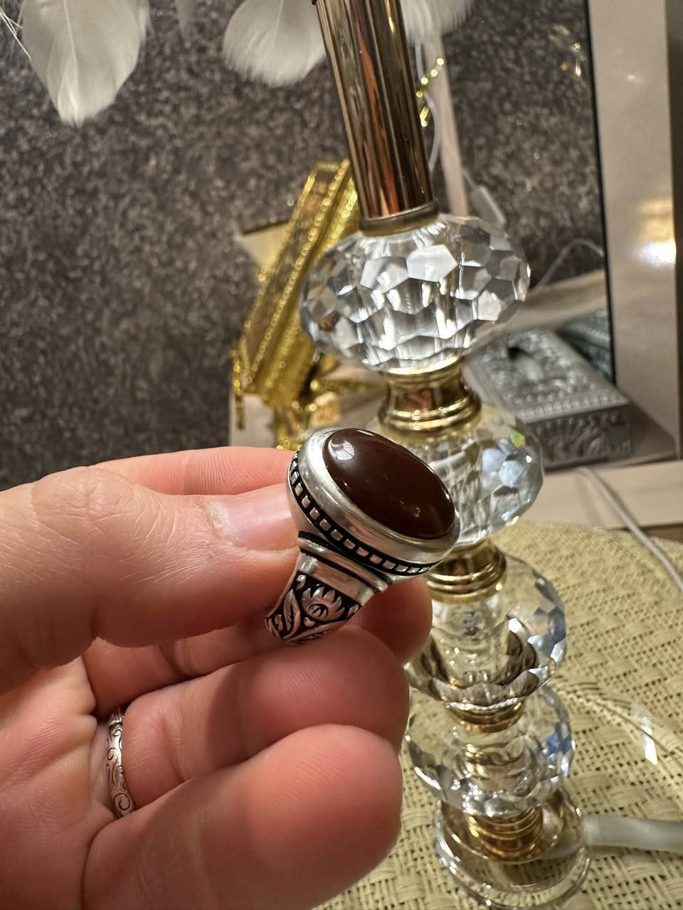 عقيق يماني كرزي صياغات عارف البحرين
قياس الخاتم 20 السعر قفل 250 
متوفر توصيل لجميع المحافظات


**إذا كنت صاحب هذا الإعلان وتريد حذفه لأي سبب، رجاءا أرسل رسالة إلى الدعم الفني**