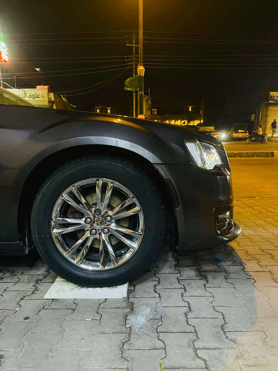 سلام عليكم اوباما موديل  18 معلايه 23 السياره باسمي تحويل ثاني يوم السياره فول مواصفات فتحه وكشنات جلد وتدفئه شاشه جبيره كامره دواره السياره كلش جديده وجاهزه كلشي مابيها نقص حادث السياره بس دعاميه اماميه والقماره بيها خياس ومسويهن مكاني البصره رقم *********** سعرها ١٦٢ وبيها مجال بسيط
