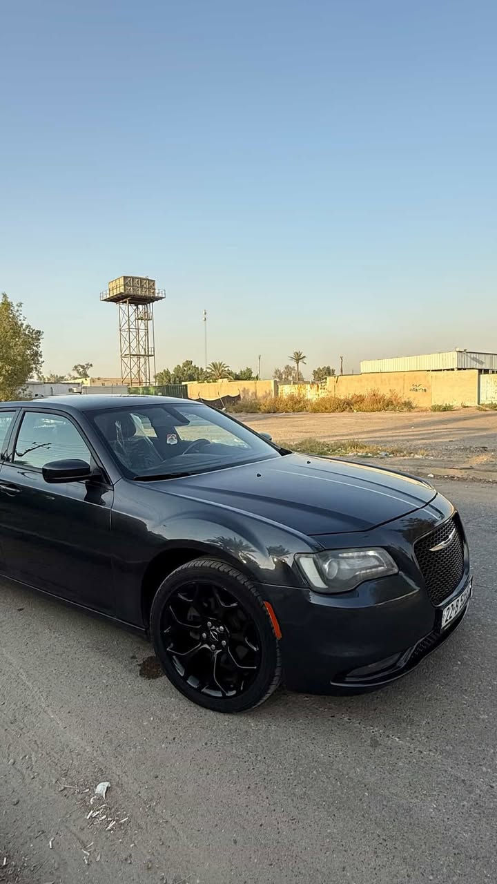 كرايسلر 2018 s300   وارد كندي v6 ماشيه 95 الف  لون مميز 7 شذرات
الحادث جاملغ امامي وبنيد ولجاملغ الخلفي  صبغ  كلير بدون ايرباك السياره سعره 222بيه مجال 

+964 772 857 2838

***********
