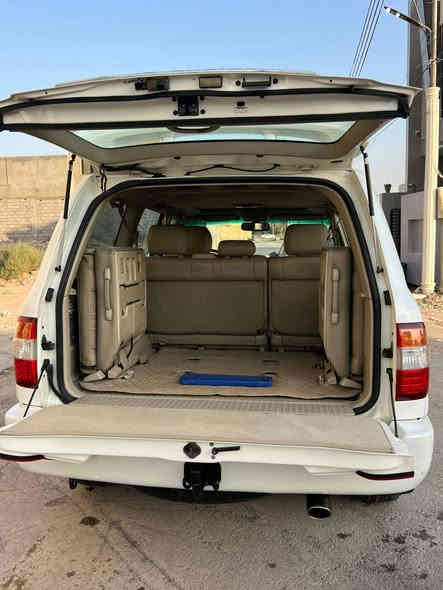 سلام عليكم لاندكروز 2007 جديده بسمي للبيع كفاله ماعده طرف چاملغ الامامي جهت سايق ربع بي صبغ طرف لخشم لچاملغ مئشر بل صوره وسونار موجود عندي رقم المبايل *********** اسيأ *********** ابو محمد
