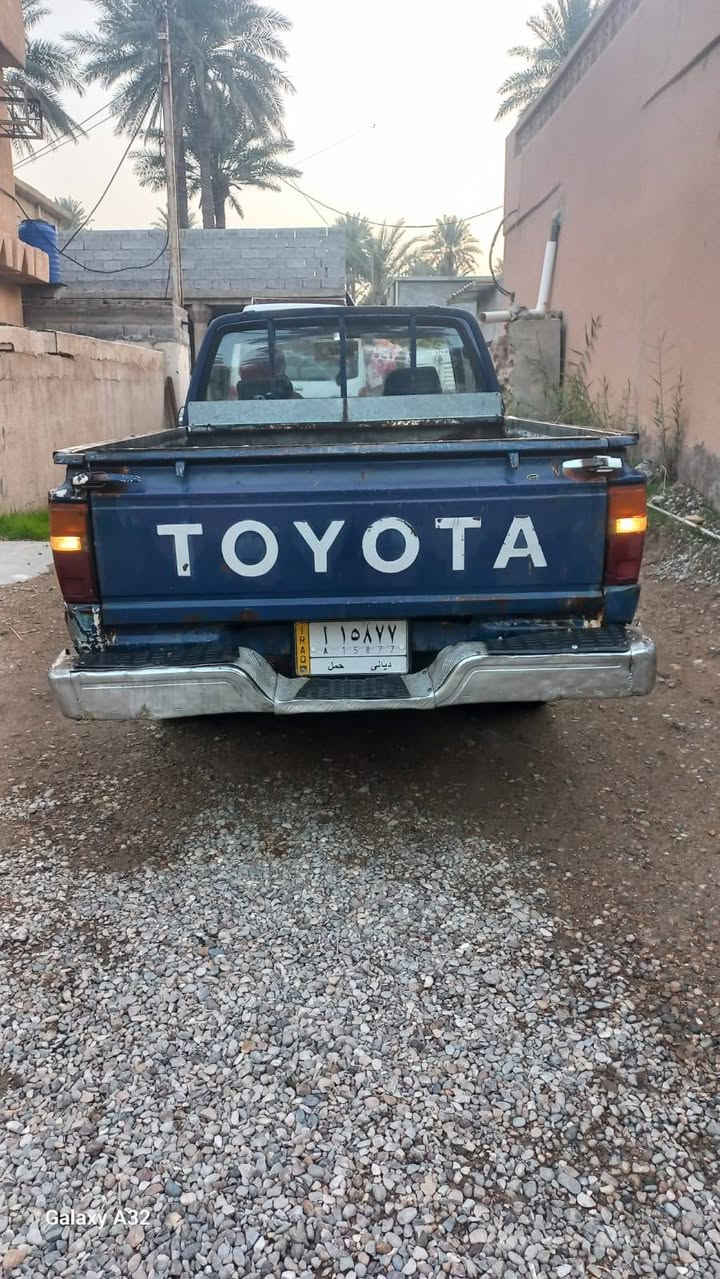 سلام عليكم ورحمة الله وبركاته اخوان سيارة بيكم تويوتا موديل ٨٥ البيع كير ومحرك جديد مكفولة من شاصي ومن اكسل غرفة بلادية مسجل سيدي شغال ساعة شغالة كل شي شغال سيارة على وضع شركة تخم تاير جديد باتري جديد رقم ديالى مشروع وطني سنوية ٢٨ بسمي سيارة احلى من الصور الف ما تصرف عليهةالسعر ٤٥ وبيهة مجال  رقم تليفون *********** مكاني بغداد الراشدية
