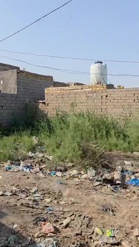 السعر ٢١ منطقه سيد خضير قريب ع شارع ياحسين عبور الجسر المساحه ١٤٠ متر غرفتين وصاله ومطبخ وطرمه وديوانيه وصحيات سبب البيع مستعجل عندي عمليه  ***********
