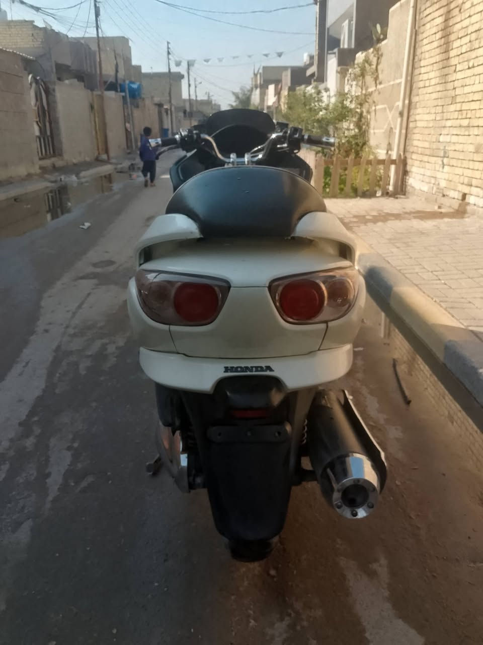 دراجه للبيع صفر اثمانيه مكينه مكفوله مكاني بغداد العبيدي السعر مليون او بيها مجال شي بسيط للستفسار رقم الهاتف ***********
