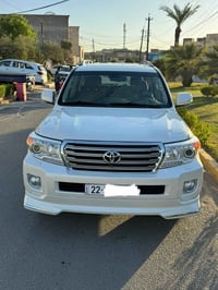 لاندكروز  موديل 2015 مكفوله كفاله عامه عدا رصعه مسحوبه بارد  موصفات لك...