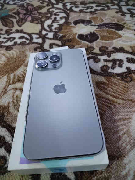 ايفون 15برو ماكس شرق أوسط بطاريه 86 جهاز زلغ مابيه أخذته من رشاد ماخذه بمليون و٨٠٠ جهاز نضيف رايده بمليون و٧٥وبيه مجال قليل أو مراوس بلتره  25 ***********
