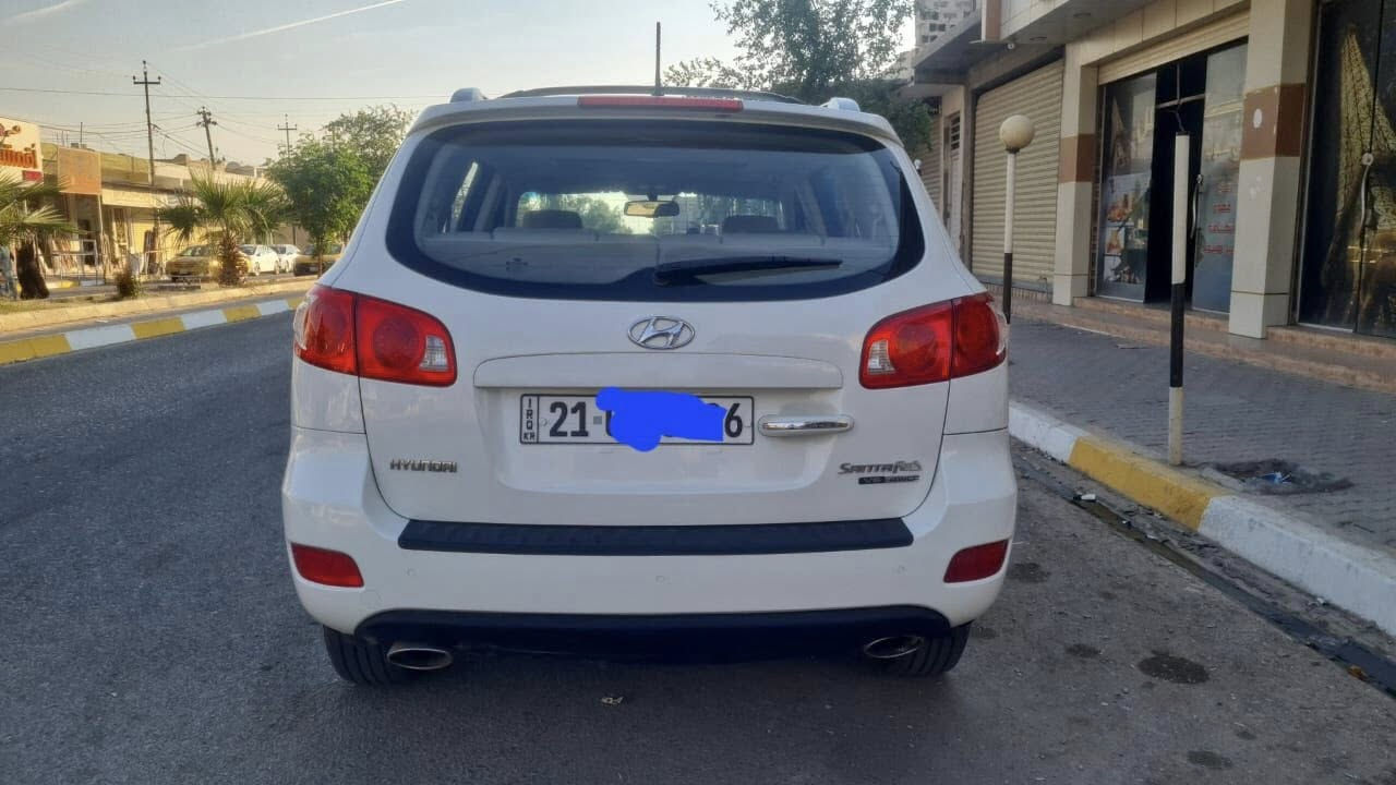 سنتافي فول مواصفات عدى البصمه 
موديل 2010 خليجي
محرك 2700 —6سلندر قبل اسبوع مشدود
تخم تايرات جديد قبل ٣ايام مشدود 
المكان ديالى تقاطع القدس

تفاصيل اكثر الأتصال على الأرقام
***********
***********
