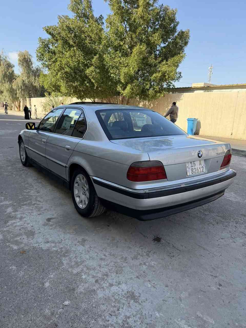 السلام عليكم بيئم دبليو خفاش 2001 سياره محرك ٨ سلند سياره غنيا عن التعريف وفول الفول مواصفات سياره حيل جديده وبلخير على ياخذها سنويه جديده ورقم جديد السعر 65 مكاني الانبار فلوجه رقم الهاتف ***********//***********
