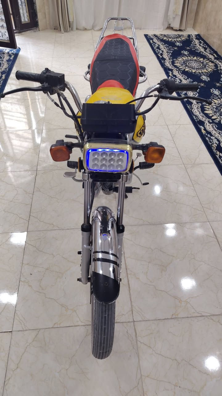 سلام عليكم دراجة للبيع موديل ٢٣ أوراق صولي درجة نضافه فول مكاني كربلاء الحر ***********؟ السعر ٥٥٠ 🥀🥀
