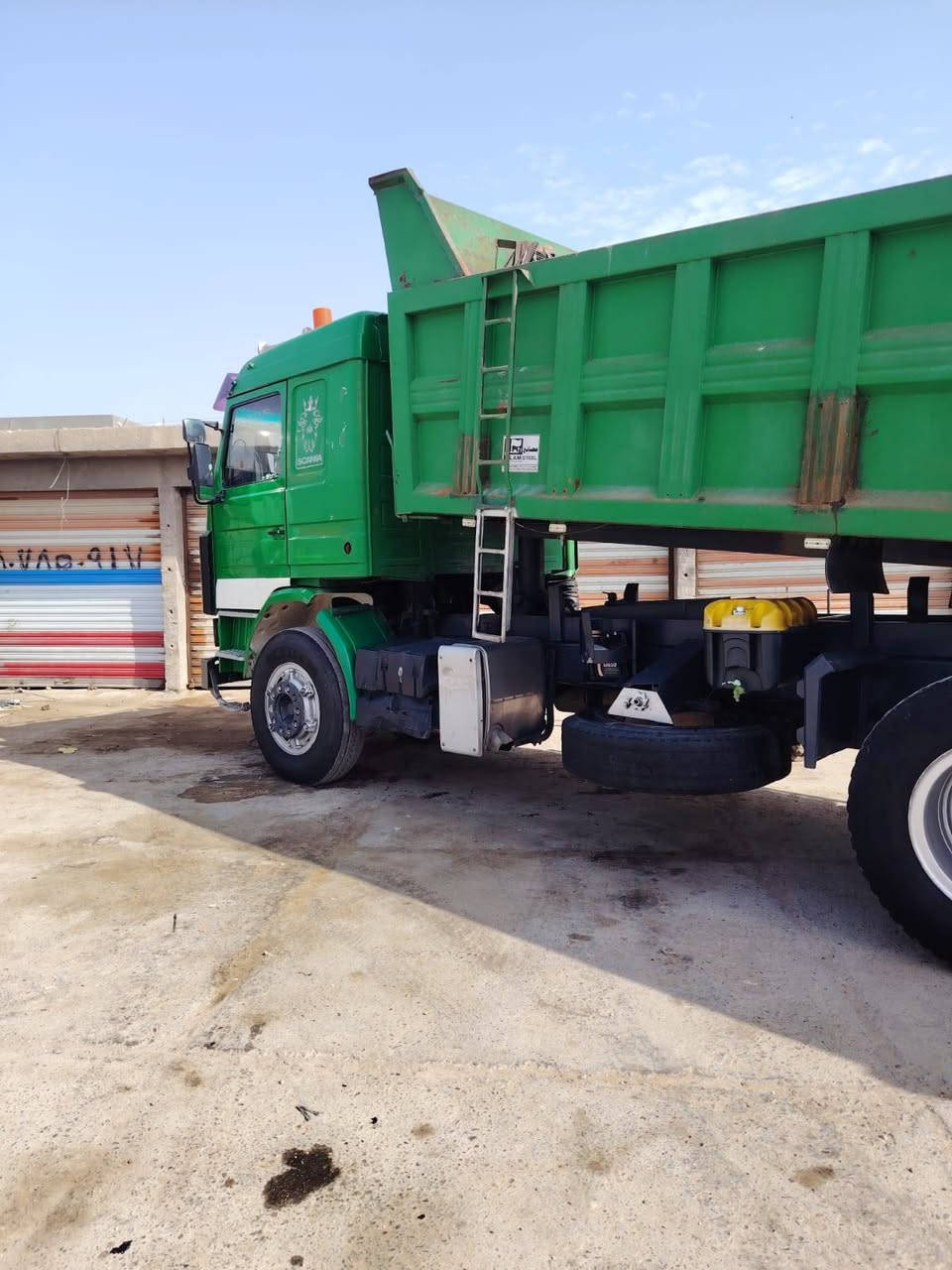 السلام عليكم سكانيا للبيع موديل 90 مكينه 43 كير 5 ب 5 شاصي مكفول مده وحده مجموعه مان نص بوربرن جبير رقمه نجف تحويل مباشر ***********
