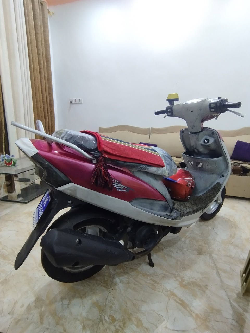 للبيع ماكس منغولي دراجه كفاله مكينه مفتوحه فقط لاستيك ولف شلعه معدل شك الكاع ملاح يخبل كهربائيات كلها شغاله السعر 600 وبيها مجال بصيط مكاني الديوانية رقم التلفون ***********
