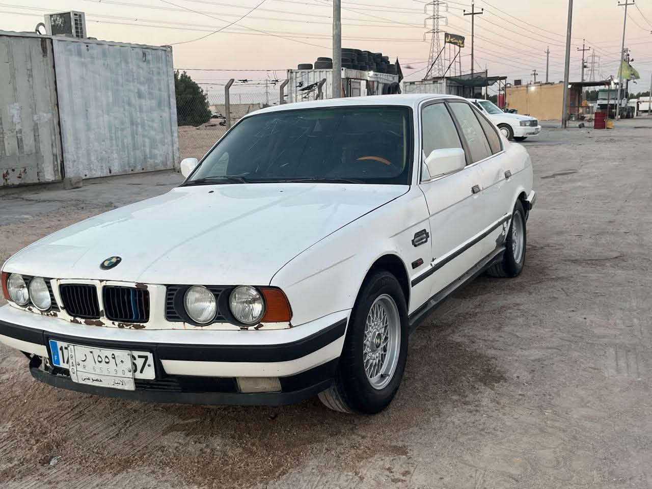 بي ام 525 مسكر فانوس  محرك وضفيره وعقل وتفرعات كلهه مال وارد كير عادي حداده عامه دوره تبريد كامله كهربائيات كلهه شغاله طخم تاير شرط التحويل مكاني البصره الزبير السعر ٤٥    ***********
