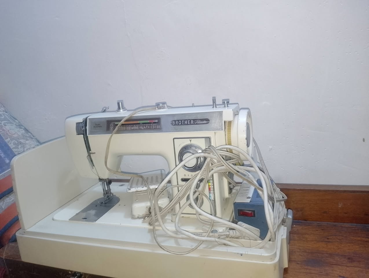 اغراض للبيع اسعار مناسبه  
***********
