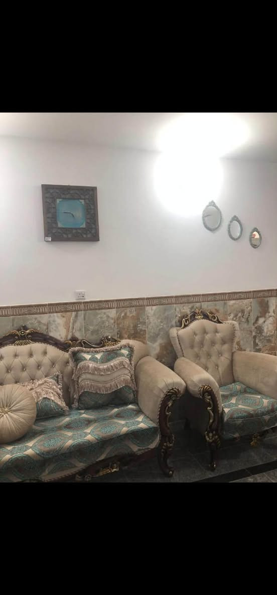 طقم تخم تركي للبيع نظيف جداً جداً
٢ قنفة ثلاثية

٤ كراسي وطبلة وسطية

مكاني بغداد الكرخ

السعر مليون و 200 وبيه مجال بسيط

رقمي للتواصل

***********
