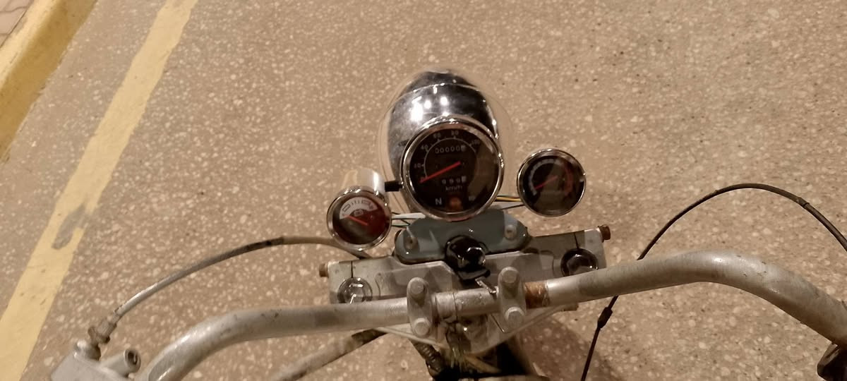 السلام عليكم شباب ستوته  جمره للبيع موديل 2013 كفاله عامه كهربائيات كله شغال نكره سلف تخم تاير جديد دبلات شغالات اكسن ستوته مكفوله من كلشي لمكان  ماكينه 600 وبيه مجال لشراي مكاني بابل مستعجل على البيعه هذا رقمي الاتصال فقط الخاص مغلق***********
