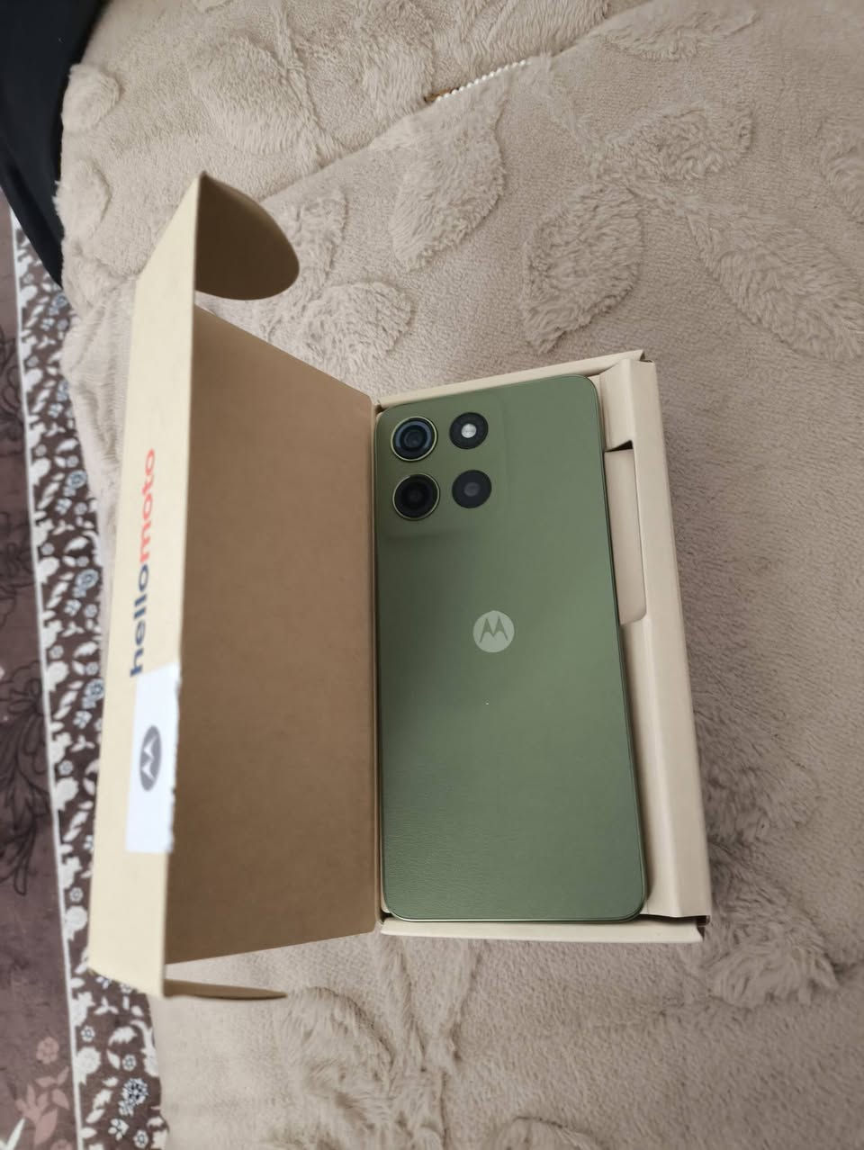 موتريلا جي ١٥ غير مستخدم 
ذاكرته ٢٥٦ عشوائي ٢٤ 
غير مستخدم يعني جديد 

سعره ١٤٠ الف 

مكاني بغداد البياع 

***********
