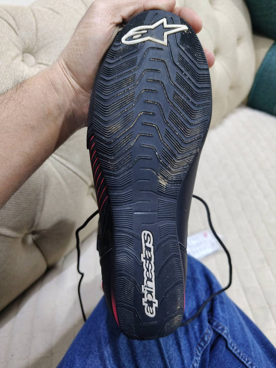 للبيع درع كامل جديد مع الحذاء 42
***********
