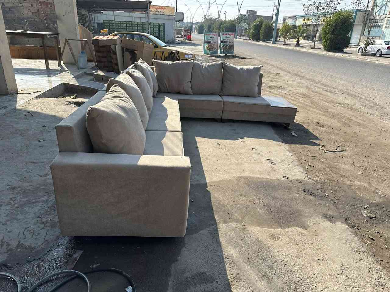 دوشمه ونجاره بيت العمر 

الجرايشي قرب مطعم الفلوجه 

دوشمه حسب انواع الفصالات 

وتغير الموديلات 

الستفسار ***********
