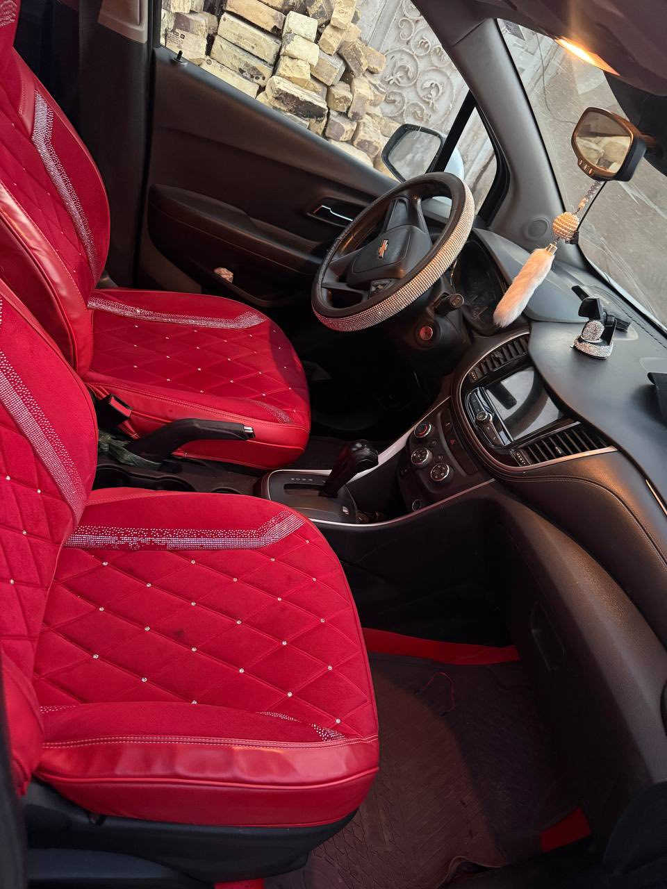 رقم واسط مكانها ببغداد
مشروع وطني 
مداور ثاني يوم
محرك ١٤٠٠ تيربو 
شاشة كبيرة
تحكم استيرن
كامرة دواره
دواخل جلد ومخمل 
ماشيه ٥٠
سونار وضربه مرفق بلمنشور
سيارة جديدة بمعنى الكلمة
السعر118 بيها مجال
للاستفسار اكثر 
***********
