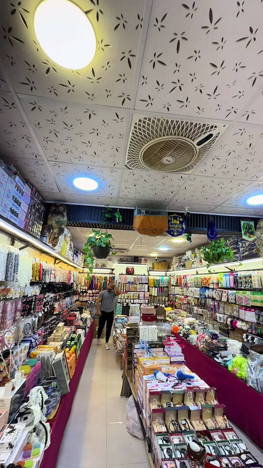 بيت شعلان للمنزلي والاكسسوارات 👌جزء بسيط من البضاعة المتوفرة داخل المجمع 🫡عنوانه بغداد الشعله الرحمانيه سوق صنعه ❤️***********#اللهم_صل_على_محمد_وآل_محمد #ماشاءالله_تبارك_الله #اكسبلور #بغداد_بصرة_موصل_الكويت_الخليج_دبي_ #يبقى_الحسين 
