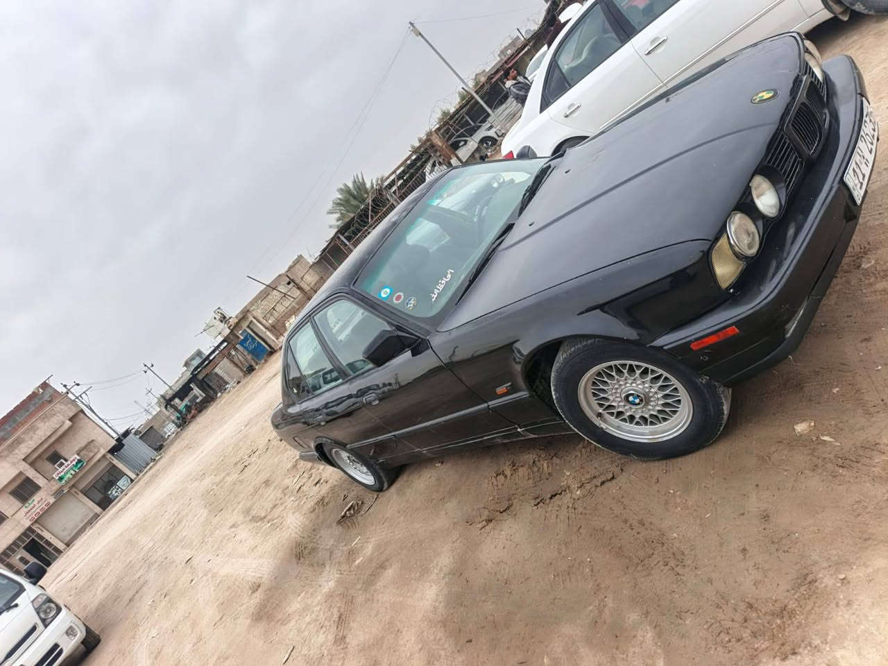 السلام عليكم اخوتي للبيع فقط لا مراوس ولا اقساط بيئم حجم 535 اصل بليته وسنويه كير اوتو رقم بغداد سنويه لل 2027 مشروع وطني مداور مباشرر
السياره فتحه طكتين شغاله جام كهرباء بجم كصيف سستم سماعات ودمام بلصندوك السياره تعمير كامل جديد بديها موس دكه جاكوج ما بيها عدله وحلوه وجاهزه ما ناقصه برغي كير ومحرك جدد بلضمان والشرط شلعه ومعدل ونعومه حداديه من الطول للطول بلكارتون داخلها جلد مشمشي نضيف وحلو كهرباىيات كلها وضع شركه من لايتات وبكلابتات ودشبول كله شغال ادامه لمنضومه الماء وادامه لمنضومه البريك كامله تخم تاير ياباني وباتري جديد السياره جاهزه مجهزه والحمد لله بوجها للشارع ما عايزه شي تراي مفتوح وين ما يعجبك مكاني بابل حي العسكري اخوان معروضه ب48 وبيها مجال للشراي شوفها تفيدك اني بخدمتك ما تفيدك تحصل اغاتها انشالله ارفع المنشور بكلمه طيبه مثل وجهك  ‏‪+9647813105330‬‏لرقم بي واتساب واعتذر ع اطاله
