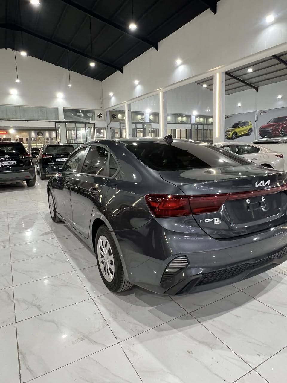 � كيا فورتي موديل 2024
سيارة مرتبة وجاهزة للاستخدام

🔹 تترقم: شمالي فقط
🔹 بدون ايرباك
🔹 الصبغ: 3 قطع فقط

⚙️ المواصفات:
✔️ محرك 4 سلندر اقتصادي
✔️ قير اوتوماتيك
✔️ شاشة وسطية
✔️ كاميرا خلفية
✔️ حساسات
✔️ بلوتوث + AUX + USB
✔️ تحكم مقود
✔️ نظام توفير الوقود (Eco)
✔️ تكييف ممتاز
✔️ نظام ABS + مانع انزلاق
✔️ مرايا كهرباء
✔️ زجاج كهرباء
✔️ قفل مركزي

💰 السعر: 126 ورقة
🔸 بيها مجال بسيط للجادين

📞 للاستفسار: ***********

🔥 سيارة اقتصاد
