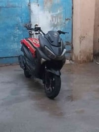 دراجه سترونك  للبيع الدراجه بيها نقص شوته فقط  سعر 250 أوبيها مجال بسي...