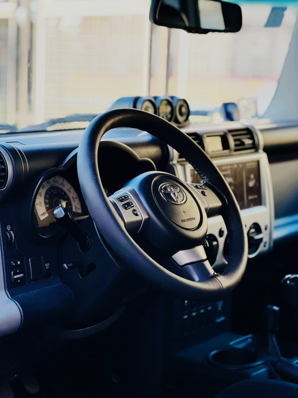 سلام عليكم 
تويوتا إف جي موديل 2012 سيارة نظيفة معنى الكلمه ماشيه 148 الف حقيقي مغلفة نانو وارد كندي مكفول 
ويل اسود طخم تاير جديد دنلوب حداده جديده رقم بصره تحويل سيارة جاهزه من كلشي مكان السياره البصره للتواصل *********** السعر 220 $
