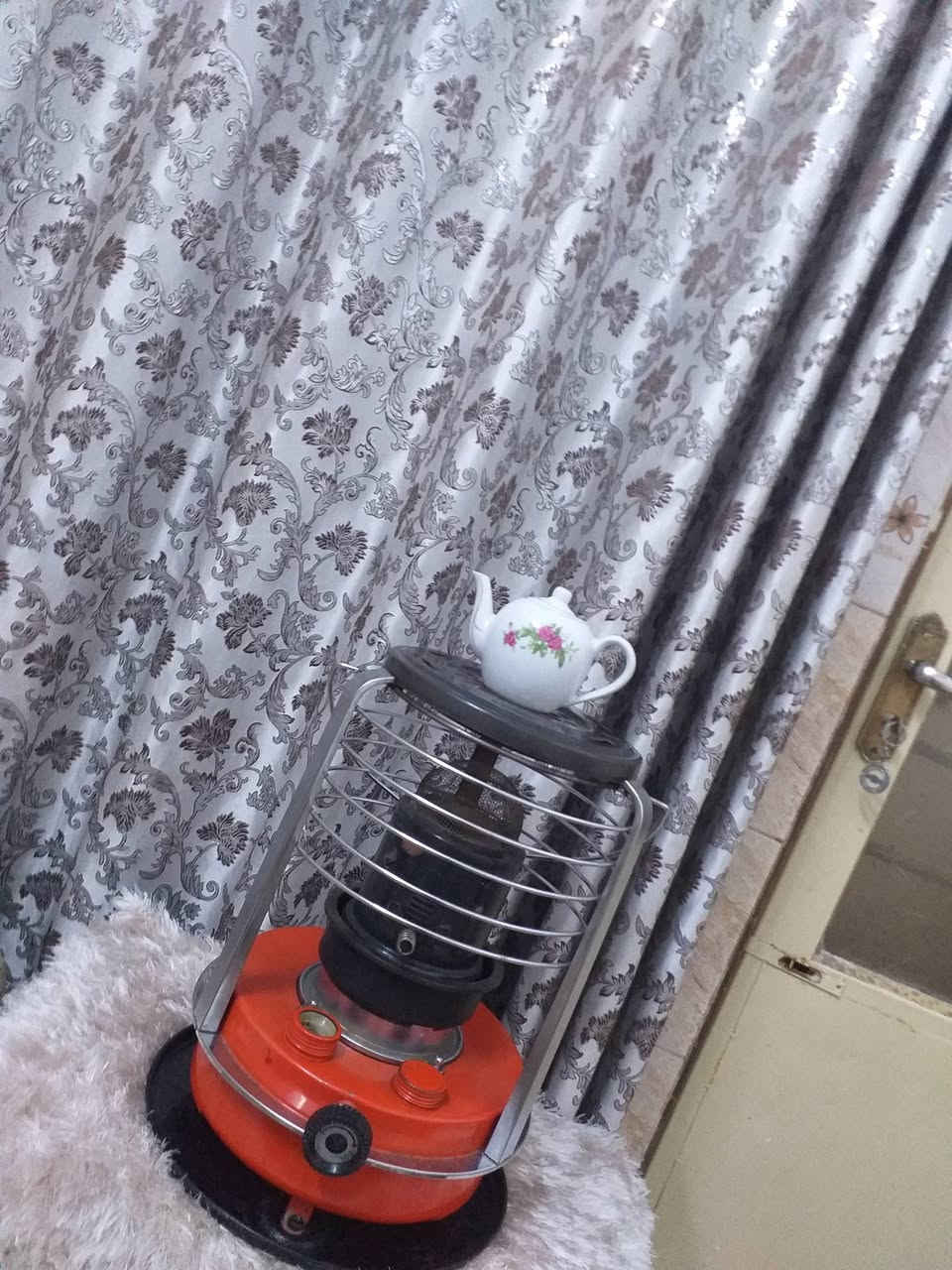 السلام عليكم ورحمة الله وبركاته صوبة سانيو نفطية نظافة أمام العين شغاله مكان موصل يوجد توصيل كافه محافظات العراق السعر خاص ***********
