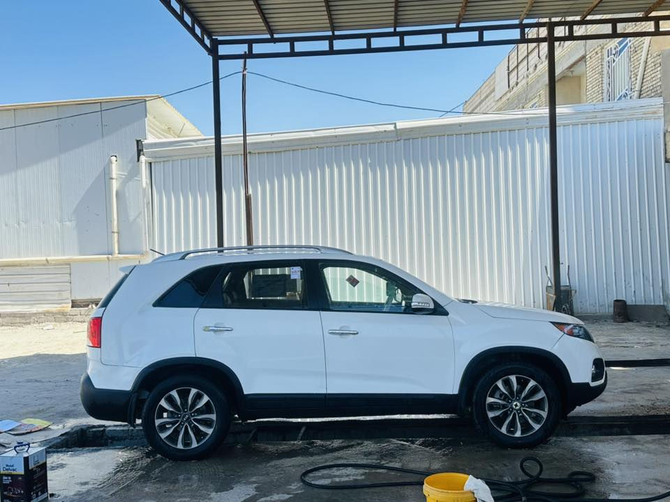 الهم صلي على محمد وعلى ال محمد
السعر 118 
للبيع فقط كيا سورنتو موديل 2011 
رقم بغداد مشروع وطني تحويل بكل المحافظات سنويه جديده 
وارد خليجي سياره فول موصفات للخير واحد على واحد 
مكينه وكير 6 سلندر 
7 راكب 
تبريد 3 قطع 
حداديه جديده توه منفوضه
تخم تاير جديد كهربائيات فول كله شغاله 
منضومه لايت زنون جديده 
السياره جاهزه للخير مال جناي تاخذه شرط الف دينار ماتخسر عليه 
السياره مكفوله من الكص والكلبه والعيب الشرعي ولاصوليات 
العنوان بصره قضاء آلمدينه 
*********** تصل وبيك خير وتدلل
