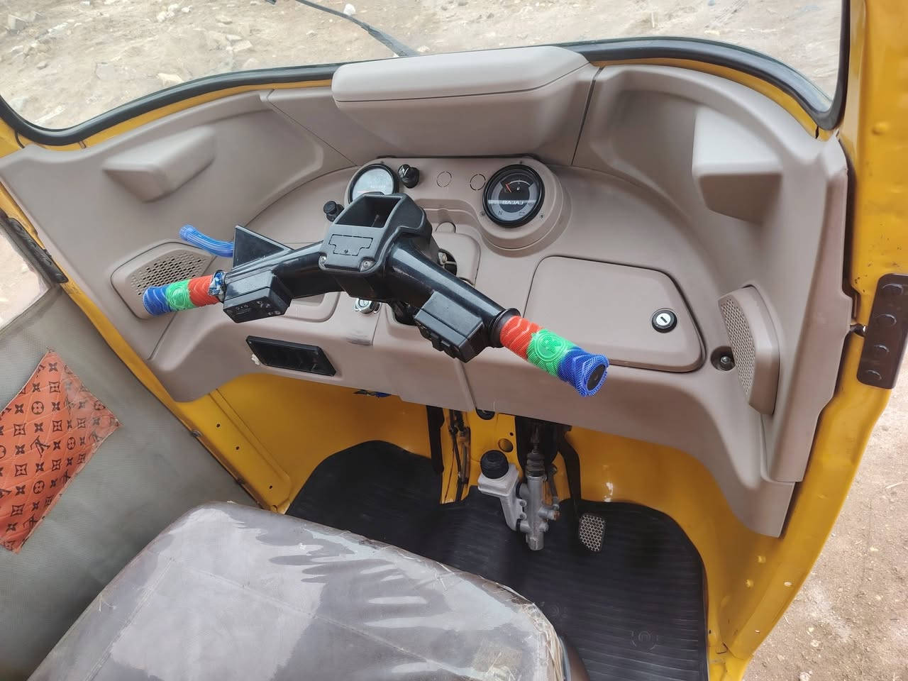 تكتك للبيع موديل 25/11/2021  رقم انكليزي رقم ميسان بأسمي شرط التحويل مكفوله كفاله عامه متواجد بلواتساب فقط السعر بلخاص***********
