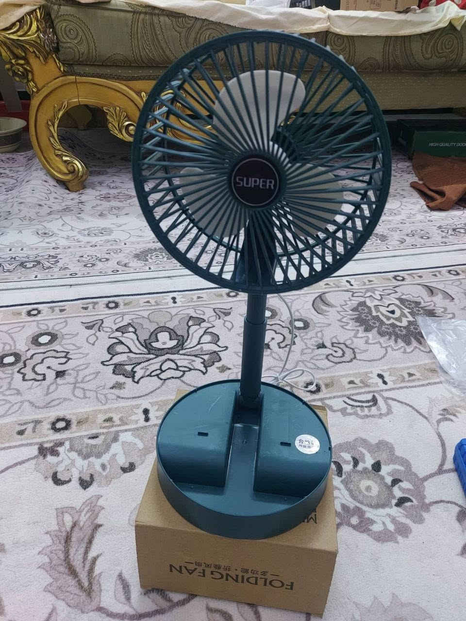 مروحة منضدية قابلة للطي والشحن 🌬️
استمتع بالهواء المنعش بأي مكان مع المروحة المنضدية العملية والأنيقة 
✅ 3 سرعات مختلفة للتحكم بقوة الهواء (هادئ – متوسط – قوي)
✅ قابلة للطي والتعديل بسهولة لتوفير المساحة
✅ دوران تلقائي بزاوية تصل إلى 180° لتوزيع الهواء بشكل أفضل
✅ بطارية مدمجة تدوم لفترة طويلة
✅ تعمل عبر USB وقابلة للشحن
✅ محرك هادئ مناسب للبيت، المكتب والدراسة
✅ خامات ABS متينة ومقاومة للحرارة والصدمات
✅ تصميم خفيف وسهل الحمل والتنقل
💰 السعر: 5دينار فقط
🚚 التوصيل: 5,000 دينار


**إذا كنت صاحب هذا الإعلان وتريد حذفه لأي سبب، رجاءا أرسل رسالة إلى الدعم الفني**