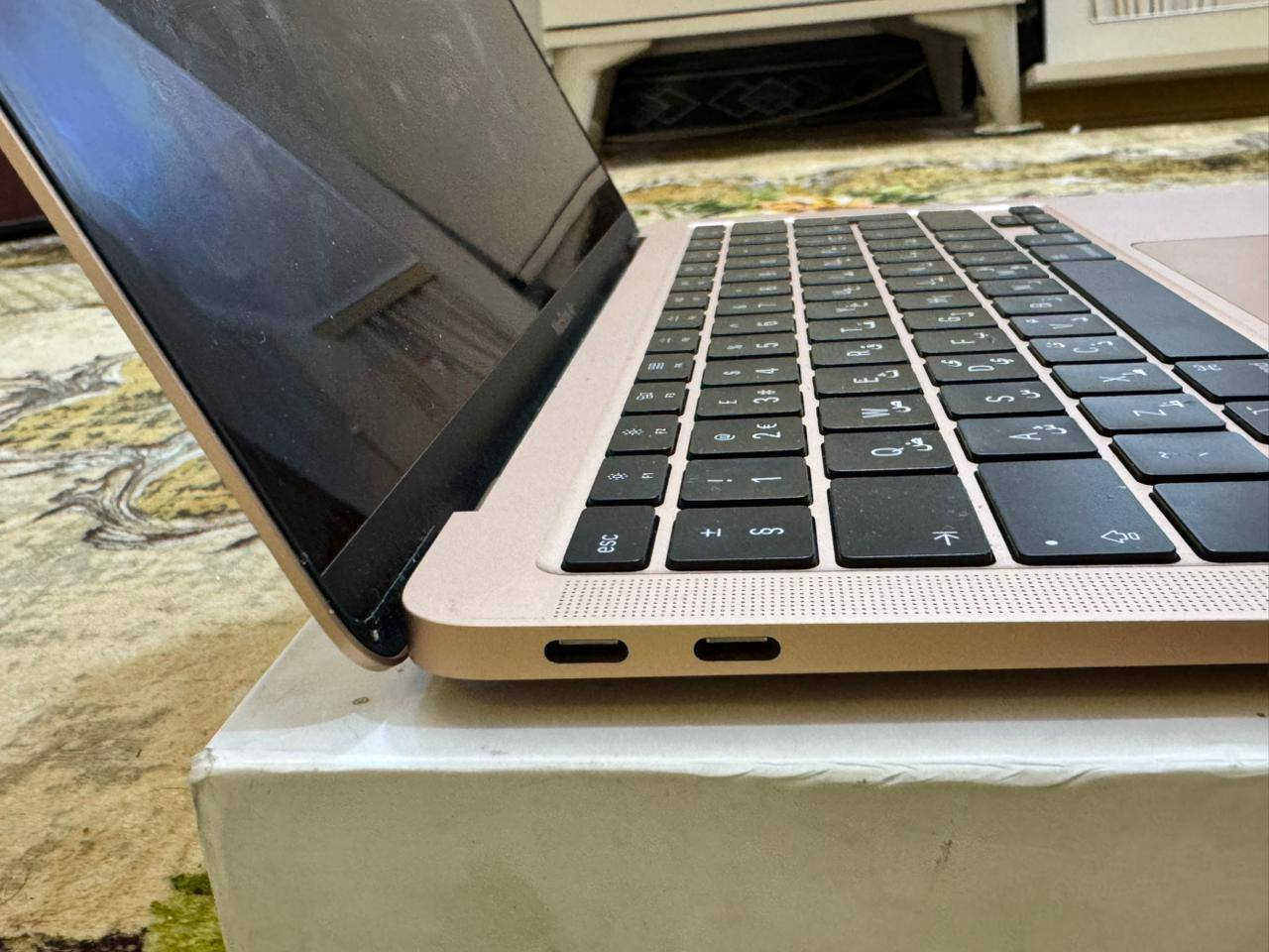 💻 MacBook Air – Intel
الشاشة: 13.3 بوصة
المعالج: Intel
الذاكرة (RAM): 8GB
التخزين: 256GB SSD
البطارية : 100% مبدل أصلية قبل شهرين

السعر : 325 ألف و بيهة مجال بسيط للشراي
للتواصل : ***********
