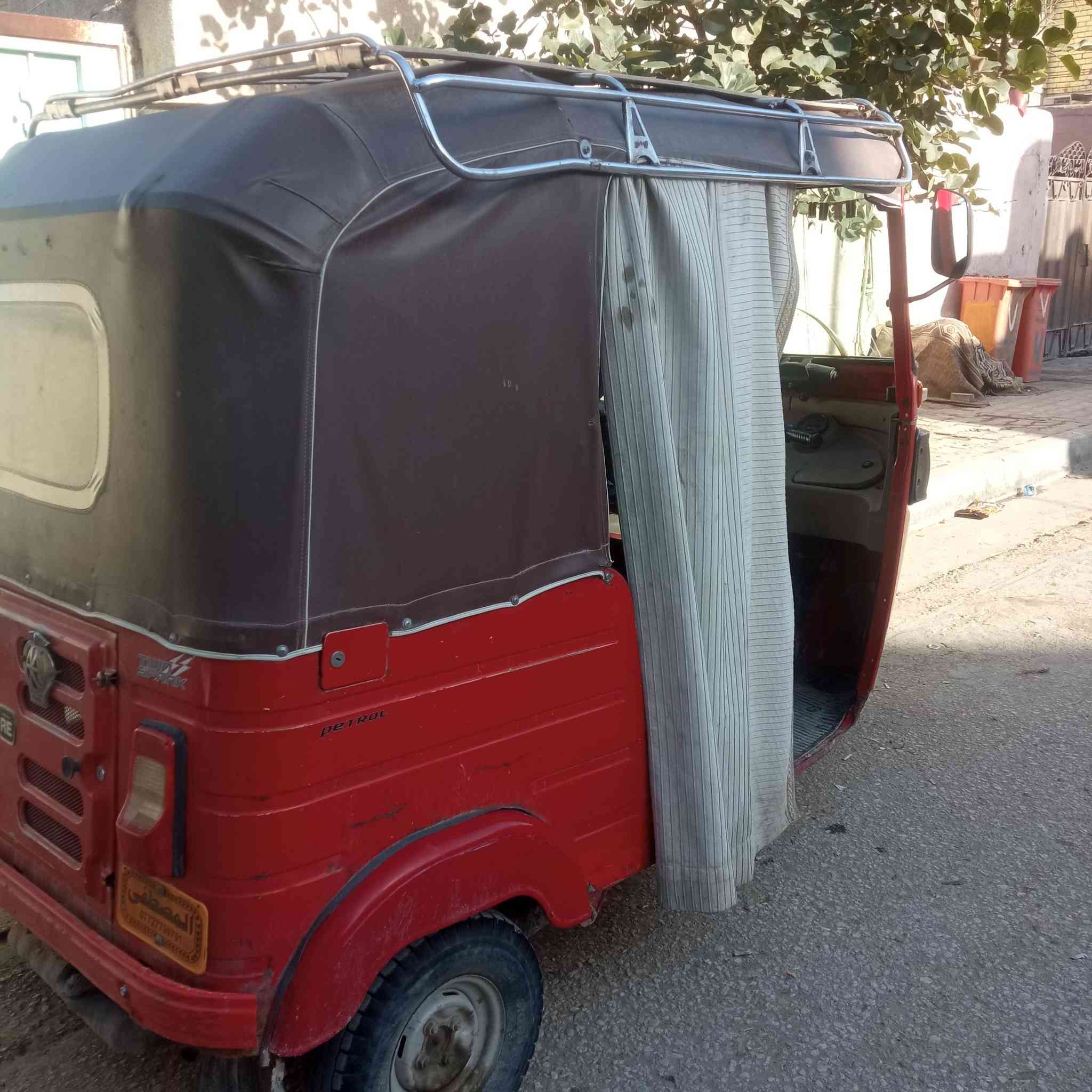 سلام عليكم تكتك موديل 18 رقم بلاديه لا صبغ ولا معجون فقط خياسات ودطخات زغار سعر 510 مكاني كربلاء حي العامل ***********
