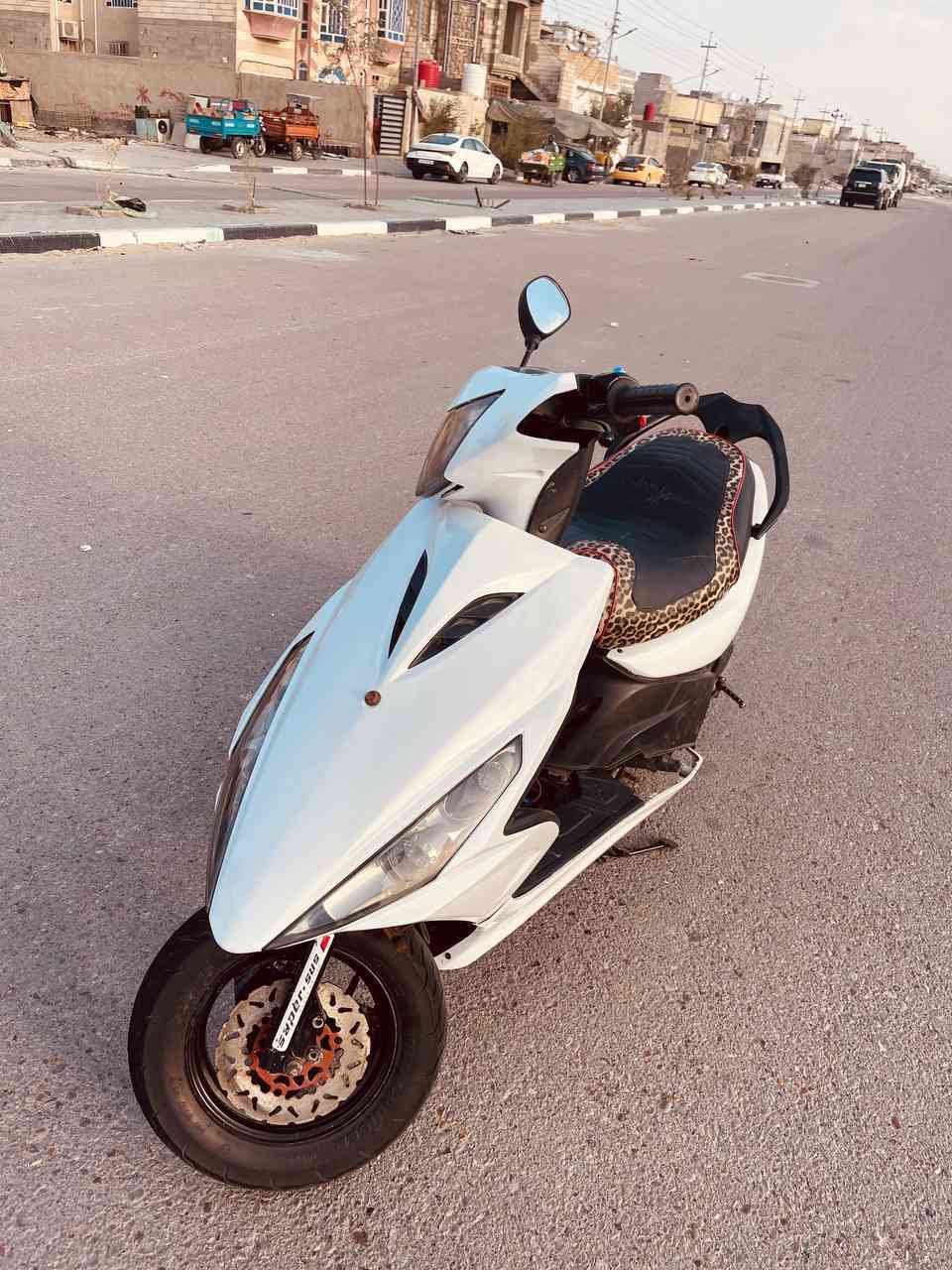 ماكس مضلع ياباني ما مفتوحه شغاله سلف هندر السعر 500 وبيه مجال  مكاني بصره دور الشرطه رقمي ***********
