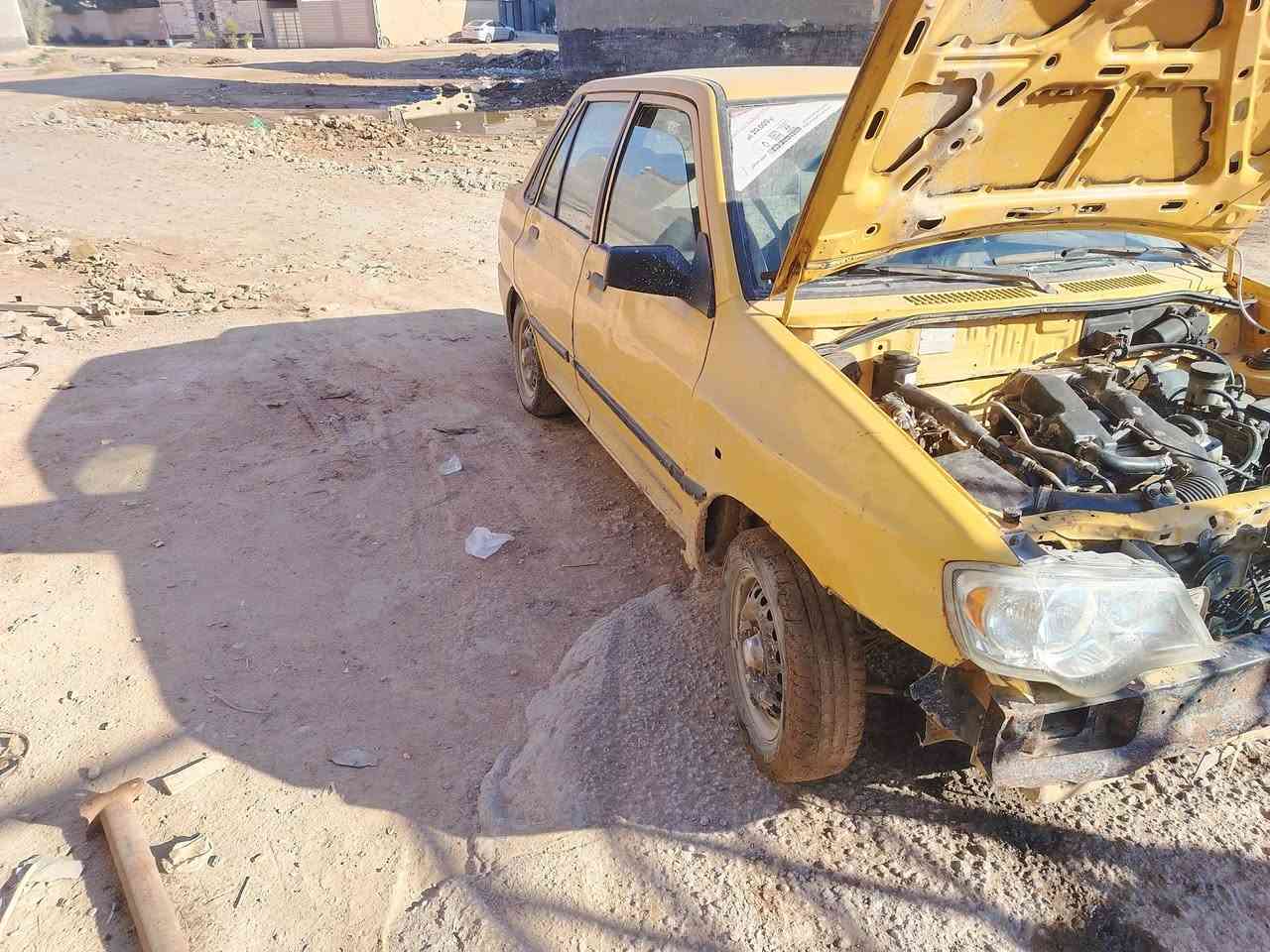 السلام عليكم سياره سايبه للبيع الموديل 2011 مكاني بغداد كاظميه السعر مليونين وبيها  السعر مليونين وبيها مجال شيء قليل السياره مكينه جديده السياره الماكينه مقفوله والجير مقفول السياره شويه تعمير والشراي ينتصر وبخير ويدلل ***********
