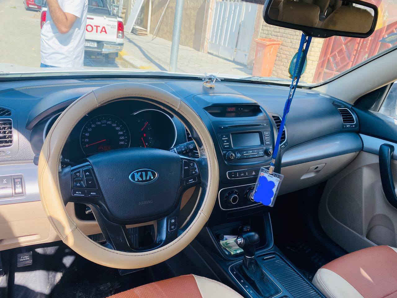 سورنتو خليجي ٢٠١٤
السياره كفاله عامه من الصبغ والتبديل والضربه والبارد 
فور ويل 
6 سلندر
السياره جاهزه من كل النواحي 
كير كفاله 
بيهه فقط تبديل كازكيت واني مبدله ع ايدي 
مكان السياره الكوت مركز المدينه 
للاستفسار الاتصال 
***********
