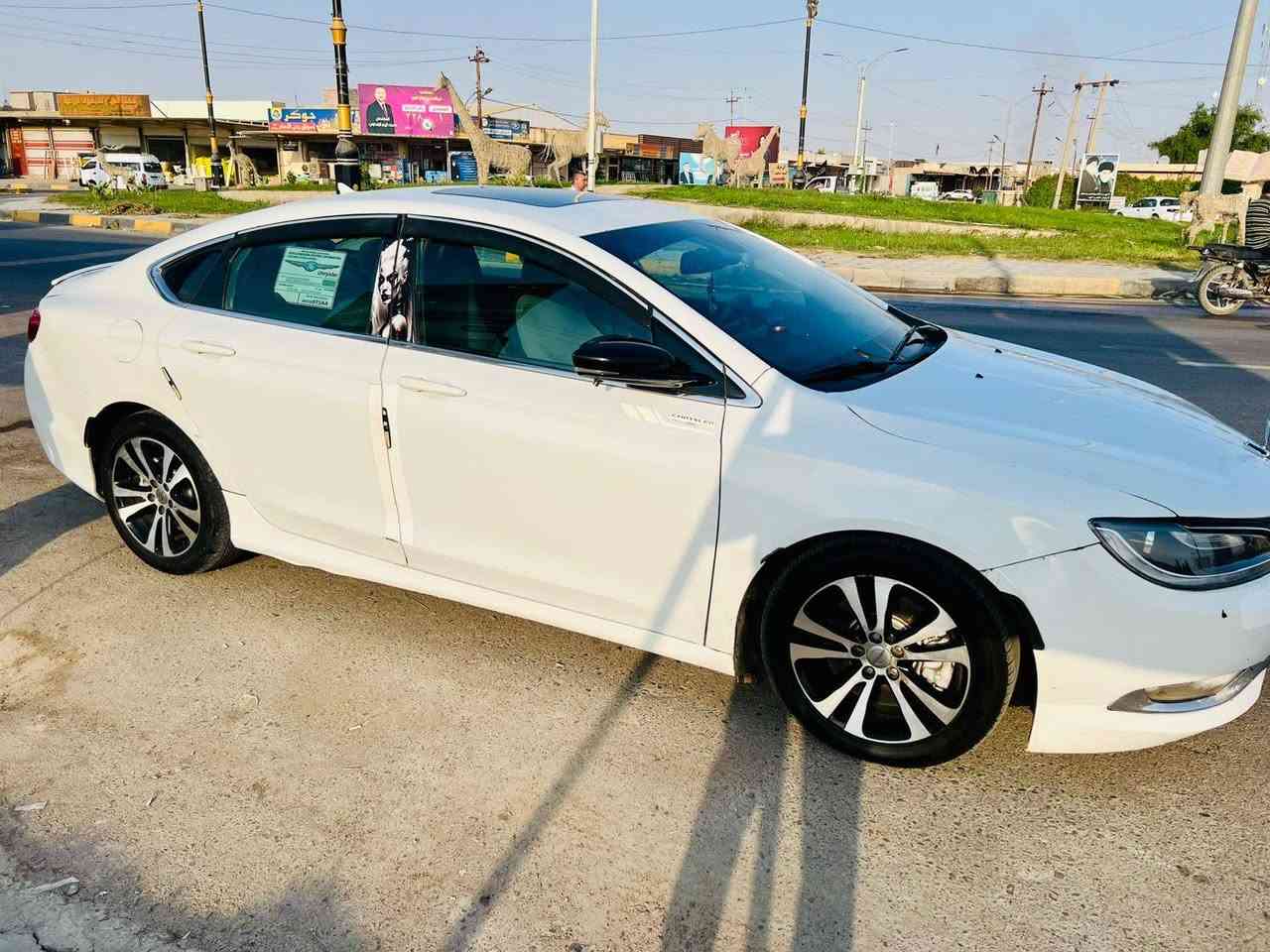 السلام عليكم
موديل 16 
مكينة 3.6 صار شهرين من بدلته يعني جديده
قطعتين تبريد
كروز سرعه
فتحة سقف
3 بصمات
شاشة كبيرة
سستم صوت سوني رهيب مع زرع سماعات اظافيه يعني الصوت تفليش
وبعد مواصفات كثيرة معروفه السيارة مال جناي يعني تاخذه فلس ماتذب عليه واليريد تفاصيل اكثر يراسلني ويتدلل السعر 105 ومجالها قليل***********
