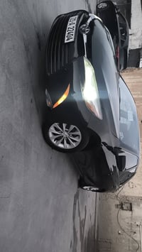 للبيع كامري موديل 17موصفات le ضرر بس بونيد بدون ايرباك 07731602522