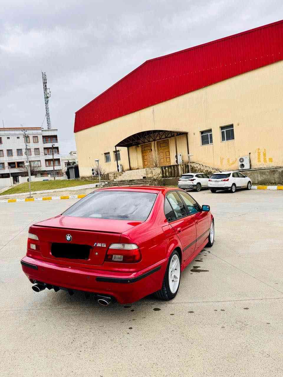 بیئیم سەقەر مۆدیل٢٠٠٣ بیلادM کوشن  هیتەر گێرو مەکینەوە تەبرید ساردو گەرم تەقەو رەقە موسو براوە محەوەر سبوغ سەقف و حیزام بە شەرت  مەنەفێست ئەسڵی شەرتی غرامەی مرور 

سەیارەکە چوار تایەوە ویلی M لۆکی لەژێرە 

سعریشی 75مەجالیکی برایانە 
*********** Singapore
