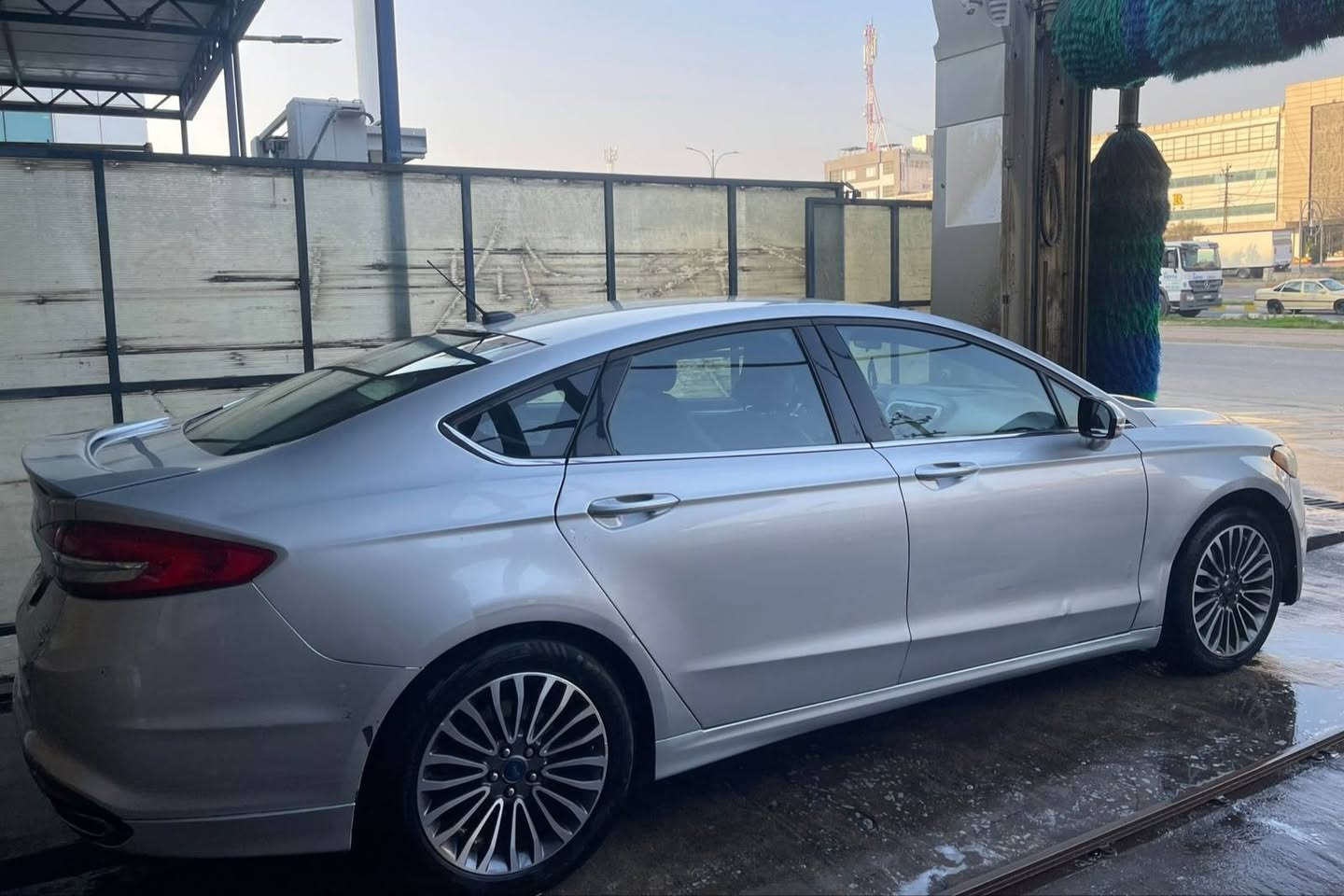 فۆرد فیوژن 2017 مواسەفات SE 
ڕەقەم سلێمانی 
پەڵە پەڵە بۆیاخی تێدایە 
بە عام بۆیاخ ئەیفرۆشم 
سەنەوی بەسەرچووە 
گۆڕینەوەش ئەکەم بە ئۆتۆمبیڵێك دڵم بیگرێت 
شوێن سلێمانی 

سـعـر : لە کۆمێنت داوابکە ڕاستەوخۆ بۆت دێت 📥 

گێر و مەکیەنەی بەشەرت 
هیچ کێشەیەکی تێدا نییە 

ژمارەی خاوەنەکەی 
***********
