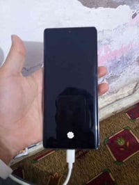 ايفون • بيع/مراوس • بغداد الشعب