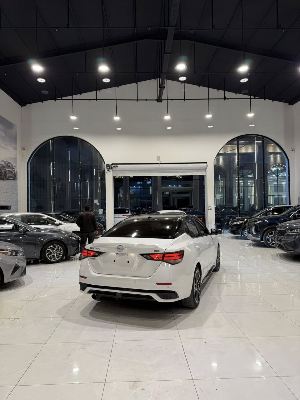 السلام عليكم 
للبيع نيسان سنترا ابيض 2024 SR سقف اسود 
محرك 20
ماشي 30 الف كيلو متر 
سياره بيها خمس قطع صبغ بدون دواخل شرط
و بيها مكانين تعديل بارد 
ارباك بس بردات باقي كلها بشرط 
سياره بدون شخوط و رصعات و بقصات 
سياره بدون رقم ترقيم شمالي فقط 
تكلفة رقم 12.5 ورقه 
ملاحظة صوار حادث موجوده في المنشور 
اي استفسار عن سيارة خاص مفتوح 

السعر قفل قفل 129 ورقه 
اخوكم ديار ابو عمر 
*********** واتساب 
*********** اتصال 
عنوان أربيل
