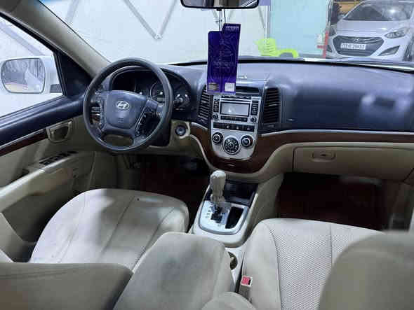 سنتافي خليجي 
6 سلندر محرك كير كفاله 
فور ويل 
7 راكب 
سلايت فتحه 
تبريد 3 قطع )
مكفوله من الضربه والصبغ والتبديل 
تخم تاير 
جاهزة من كل شي 
السعر 135 مجالها بسيط 
بغداد وسنويه جديده مشروع وطني 
***********
***********
