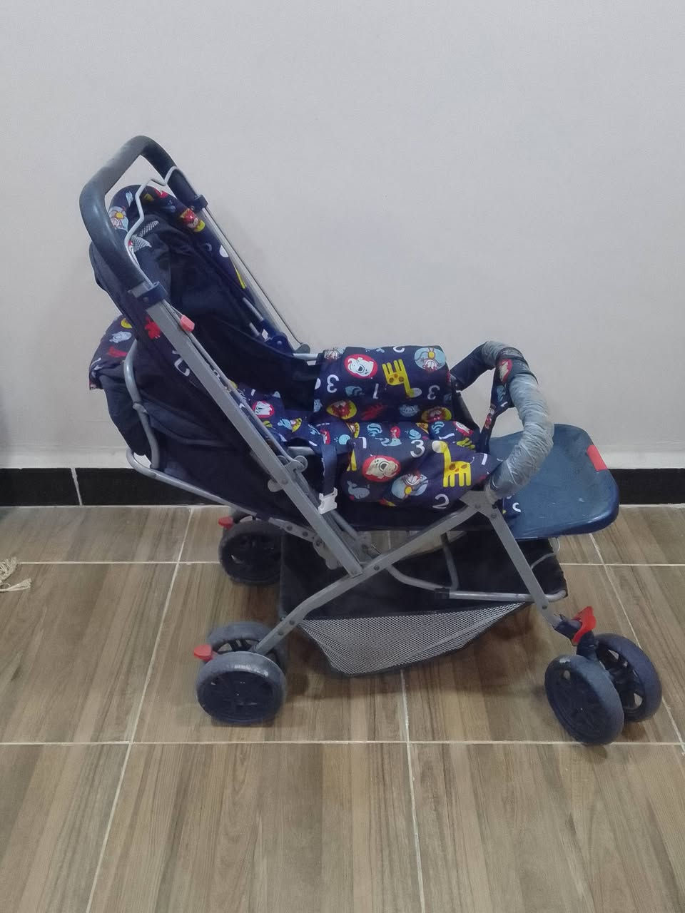 اغراض مستعملة للبيع 
للتواصل على هذا الرقم ***********
