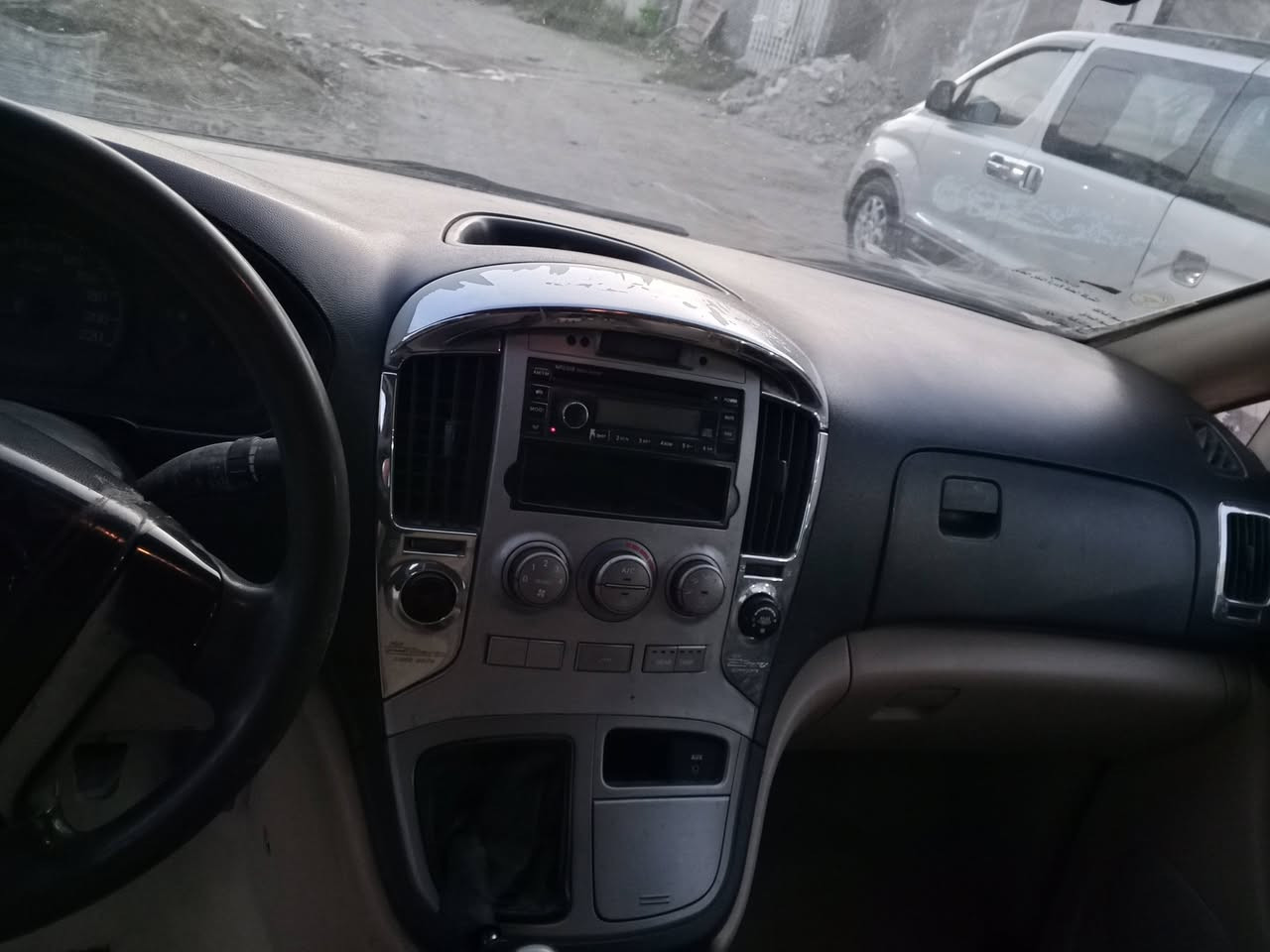 السلام عليكم عندي ستاركس الموديل 2009 سياره حلوه مال جناي سياره ماكينه حداديه اكسين جير سياره جاهزه لاخر حبايه اللي يحب يتصل على هذا الرقم عنواني بابل القاسم ***********
