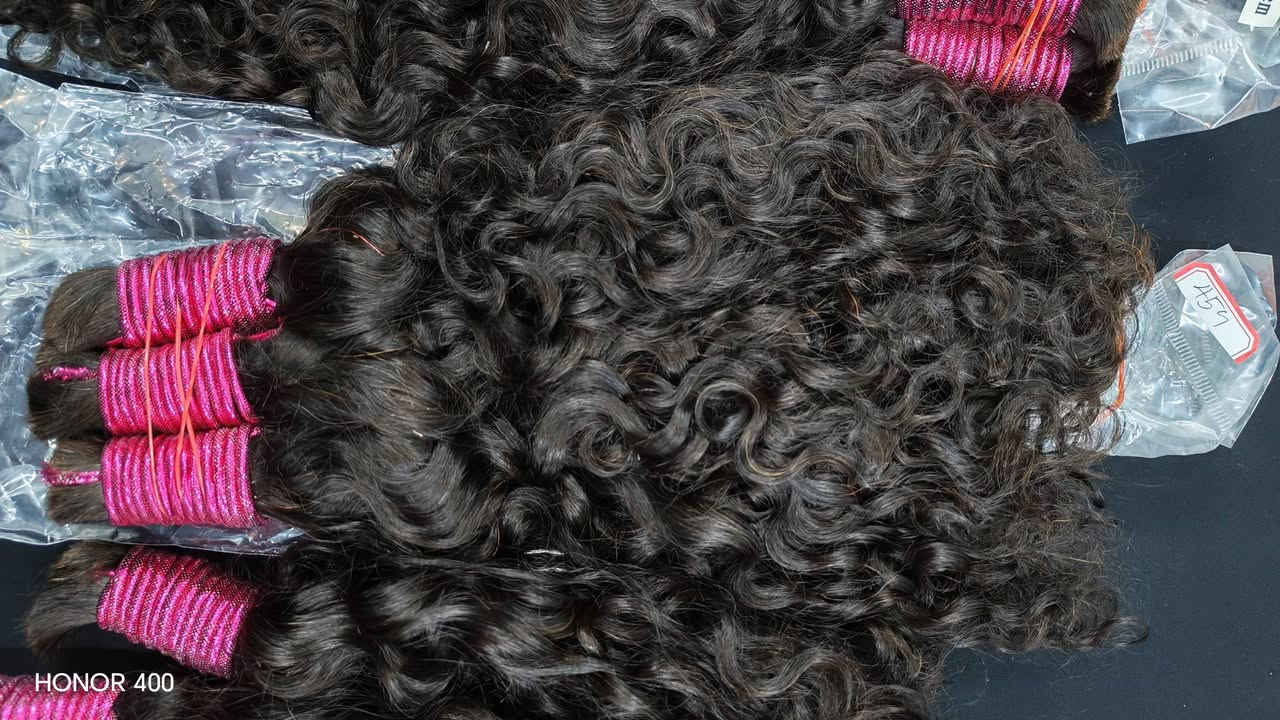 خصل شعر طبيعي قياسات مختلفة الشراي ينطيني سعر 
ينباعن كلهن سوه
*********** واتس
