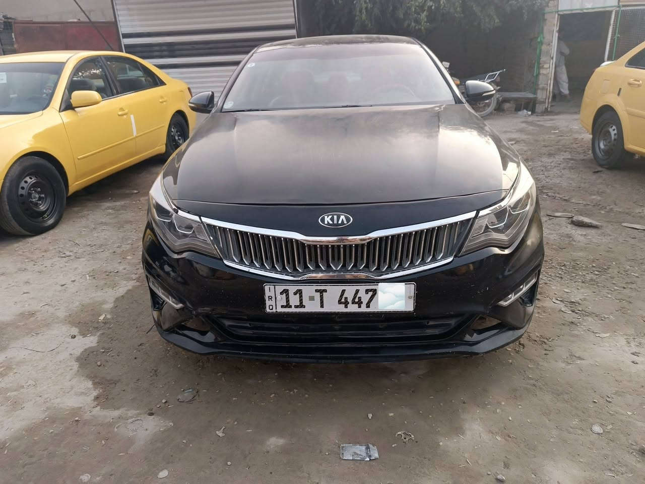 السلام عليكم للبيع كيه اوبتمه 2018وارد أمريكي مكينه 2400لاتبخير ولا شي كير جديد حداديه جديده تخم تاير كله جديد منضومه غاز وزنون كله جديد وجاهز كهربائيات كله جديده ماشيه 40الف سياره رقم بغداد تحويل ثاني يوم سياره مواصفات بيه رادار وشاشه كبيره وكامره دوار وبعد بيه مواصفات سياره حادث امريكه بيه جاملغ وبنيد بدون دواخل وبيه رش نص جاملغ جه ثانيه وتبديل باب الصدر أصلي هاي تفاصيله مكلف بل نشر  سعره 
سعره ب 123وبيه مجال بصيط مكانه الديوانيه للستفسار الاتصال عله رقم ***********
