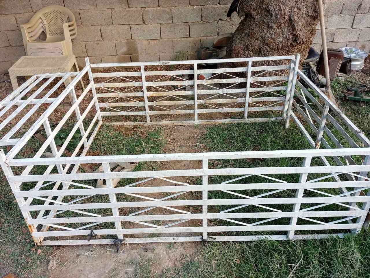 حجر للبيع ***********
